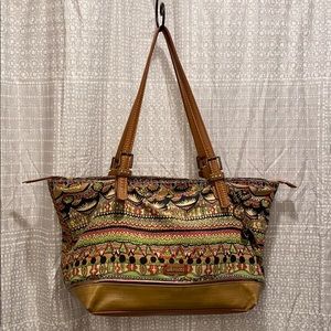Sakroots shopper